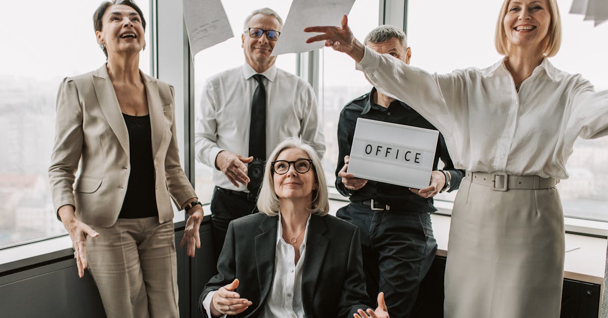 国外微信号：广东代理注册公司服务费用